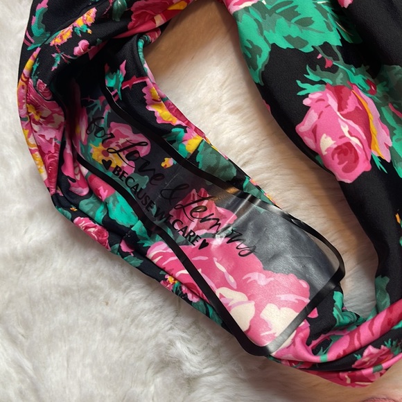 NWT For Love & Lemons one piece SwimSuit - SIZE: XXS - Picture 6 of 6